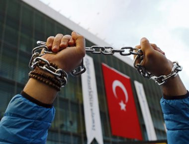 Ελευθερώθηκε ο Ιταλός δημοσιογράφος που κρατούταν στην Τουρκία